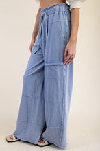 Load image into Gallery viewer, Easel Mineral Washed Terry Knit Cargo Sweatpants