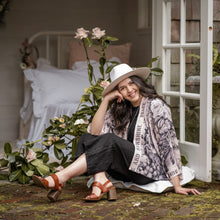 Load image into Gallery viewer, Market Of Stars Peace Wine & Sunshine Cropped Kimono