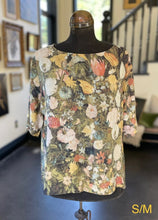 Load image into Gallery viewer, Market Of Stars I Dream In Flowers Lux Tee