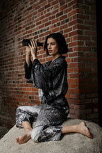 Load image into Gallery viewer, Market of Stars Stargazer Linen Cropped Artist Pant with Falling Stars Print.