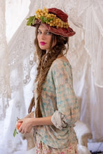 Load image into Gallery viewer, Magnolia Pearl Viggo T