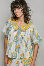 Load image into Gallery viewer, Pol Clothing Floral Pattern V-Neck Short Sleeve Roomy Fit Top