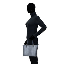 Load image into Gallery viewer, Anuschka Medium Tote