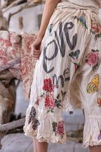 Load image into Gallery viewer, Magnolia Pearl Gardener Love More
Bloomers