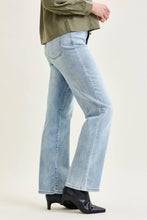 Load image into Gallery viewer, Judy Blue Jeans HW LT. Wash Straight Leg Jeans