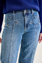 Load image into Gallery viewer, Judy Blue Jeans HW Star & Front Seam Detail Wide