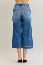 Load image into Gallery viewer, Judy Blue Jeans MR Wide Crop Vintage Pkts & Wide Hem