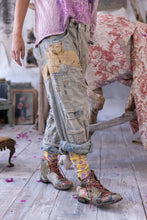 Load image into Gallery viewer, Magnolia Pearl Two Lambs Kalle Denims
