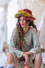 Load image into Gallery viewer, Magnolia Pearl Viggo T