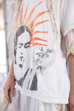 Load image into Gallery viewer, Magnolia Pearl Frida Del Sol T