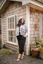 Load image into Gallery viewer, Market Of Stars Peace Wine & Sunshine Cropped Kimono