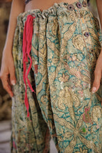 Load image into Gallery viewer, Magnolia Pearl Piecewise Kiki Bloomers