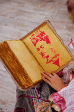 Load image into Gallery viewer, Magnolia Pearl Frida Mi Musa Notebook