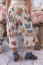 Load image into Gallery viewer, Magnolia Pearl Gardener Love More
Bloomers