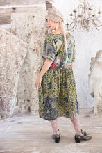 Load image into Gallery viewer, Magnolia Pearl Applique Taigi Dress
