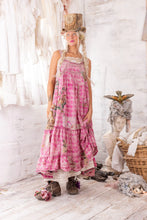 Load image into Gallery viewer, Magnolia Pearl Clementine Tiered Slip