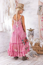 Load image into Gallery viewer, Magnolia Pearl Clementine Tiered Slip