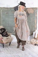 Load image into Gallery viewer, Magnolia Pearl Star Child Gloria Dress