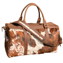 Load image into Gallery viewer, Pranee Bags Cheyenne Duffel Bag