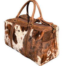 Load image into Gallery viewer, Pranee Bags Cheyenne Duffel Bag