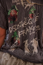 Load image into Gallery viewer, Magnolia Pearl Discotheque Fraises T