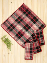 Load image into Gallery viewer, April Cornell Holly Plaid Napkin (set of 4)