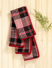 Load image into Gallery viewer, April Cornell Holly Plaid Napkin (set of 4)