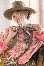 Load image into Gallery viewer, Magnolia Pearl Louis Bowtie