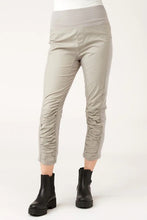 Load image into Gallery viewer, XCVI High Waist Jetter