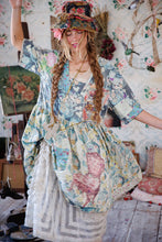 Load image into Gallery viewer, Magnolia Pearl Appliqué Taigi Dress