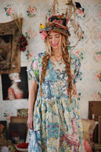 Load image into Gallery viewer, Magnolia Pearl Appliqué Taigi Dress