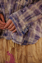 Load image into Gallery viewer, Magnolia Pearl Willie Nelson Kelly Western Shirt