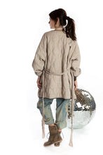 Load image into Gallery viewer, Magnolia Pearl Quilted Aleda Coat