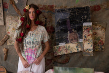 Load image into Gallery viewer, Magnolia Pearl Your Aura T