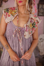 Load image into Gallery viewer, Magnolia Pearl Floral Appliqué Hannes Collar