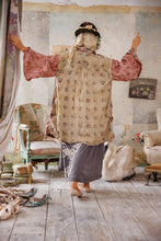 Load image into Gallery viewer, Magnolia Pearl Applique Cyrene Coat