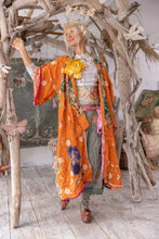 Load image into Gallery viewer, Magnolia Pearl Polka Dot Dashi Kimono