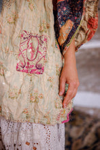 Load image into Gallery viewer, Magnolia Pearl Piecewise Crop Dashi Kimono