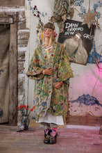 Load image into Gallery viewer, Magnolia Pearl Kontessa Kimono