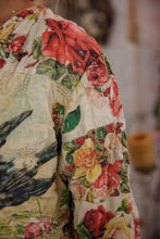 Load image into Gallery viewer, Magnolia Pearl Floral Cropped Leni Jacket