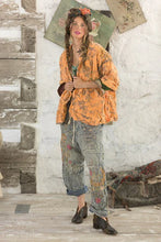 Load image into Gallery viewer, Magnolia Pearl Julian Floral Kimono