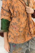 Load image into Gallery viewer, Magnolia Pearl Julian Floral Kimono