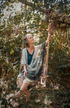 Load image into Gallery viewer, Market Of Stars Castles In The Air Bohemian Starduster Kimono