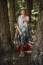 Load image into Gallery viewer, Market Of Stars Castles In The Air Bohemian Starduster Kimono