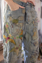 Load image into Gallery viewer, Magnolia Pearl Belle Le Vie Miner Denims