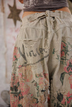 Load image into Gallery viewer, Magnolia Pearl Vincent Dani Blues Denims
