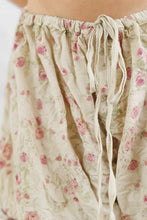 Load image into Gallery viewer, Magnolia Pearl Khloe Shorts