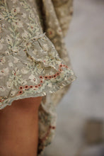 Load image into Gallery viewer, Magnolia Pearl Floral Chrystal Skirt