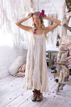 Load image into Gallery viewer, Magnolia Pearl Emb Clementine Tiered Slip
