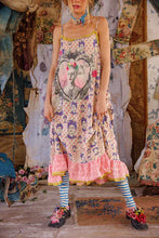 Load image into Gallery viewer, Magnolia Pearl Frida Corazon Llameante Clementine Slip